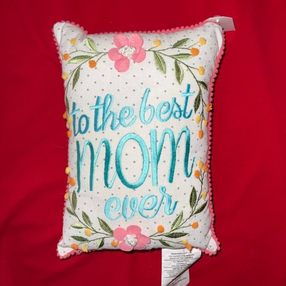 Mom❤️ Love Letters Hand-Embroidered - NWT